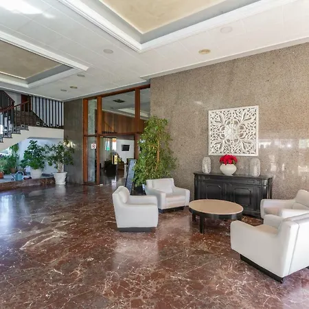 La Torre De La Roca Torremolinos