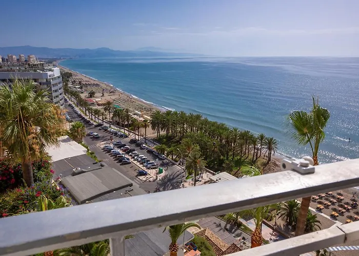 La Torre De La Roca * Torremolinos