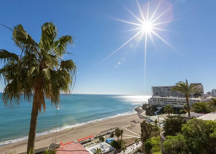 La Torre De La Roca * Torremolinos