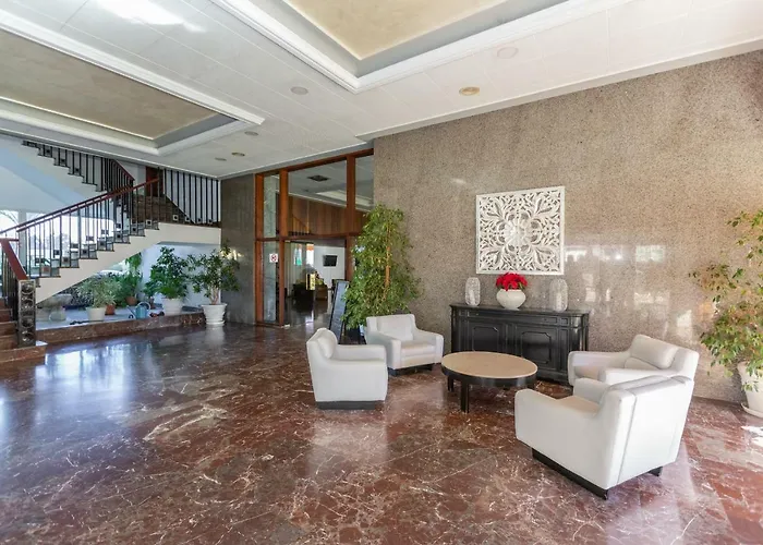 La Torre De La Roca Torremolinos